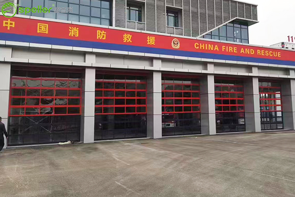 透明滑升门